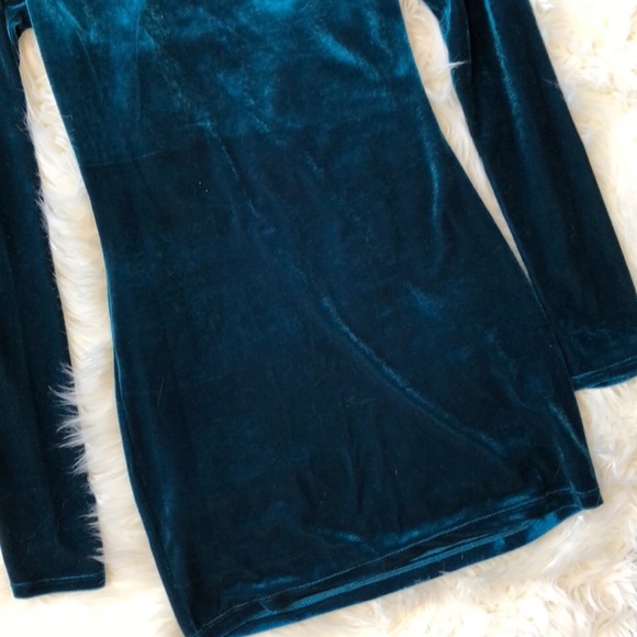 Velvet cocktail dress - Picture 2 of 5